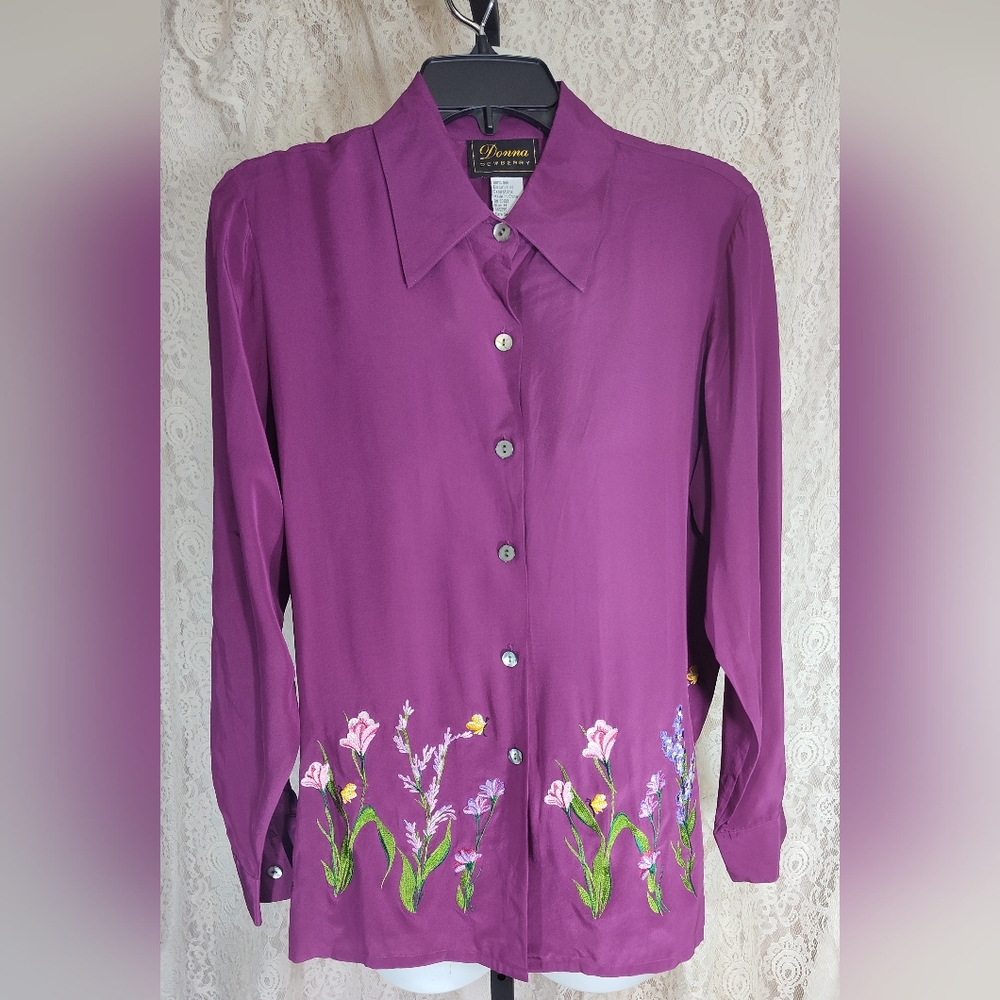 Donna Dewberry silk embroidered Blouse NWOT